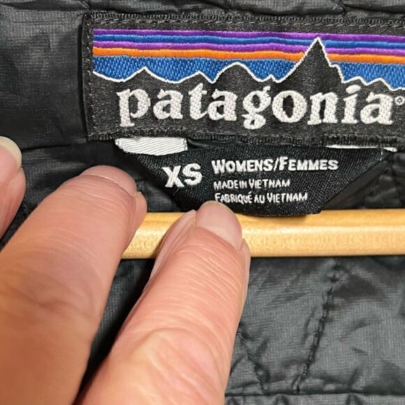 Patagonia Diamond Quilted Hooded Black Jacket Womens Size XS Host Pick - Picture 5 of 7